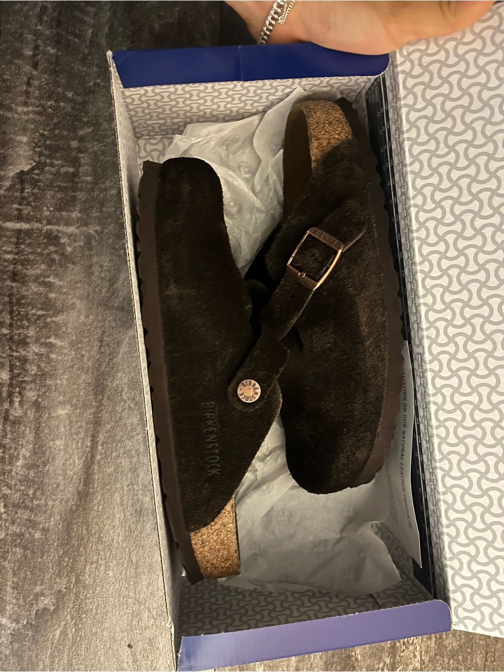 Barely worn Birkenstock Boston Suede Clog - Dark Brown